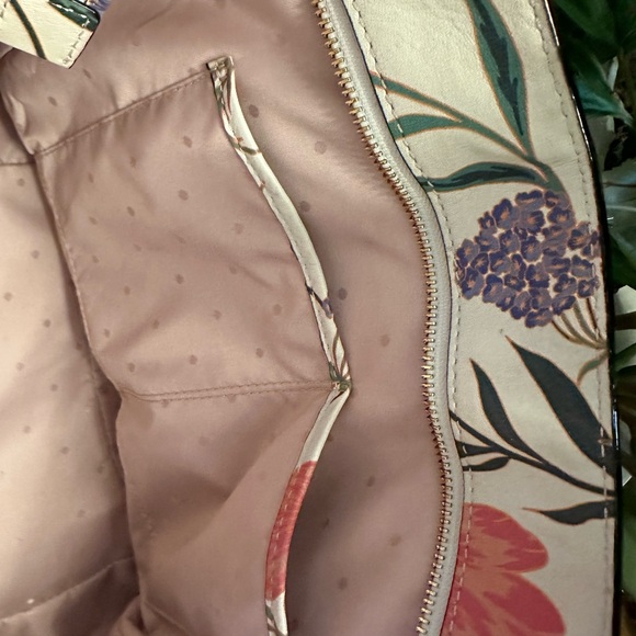 Kate Spade Kingston Drive Vivian Blossom bag and a cream wallet - Picture 16 of 16